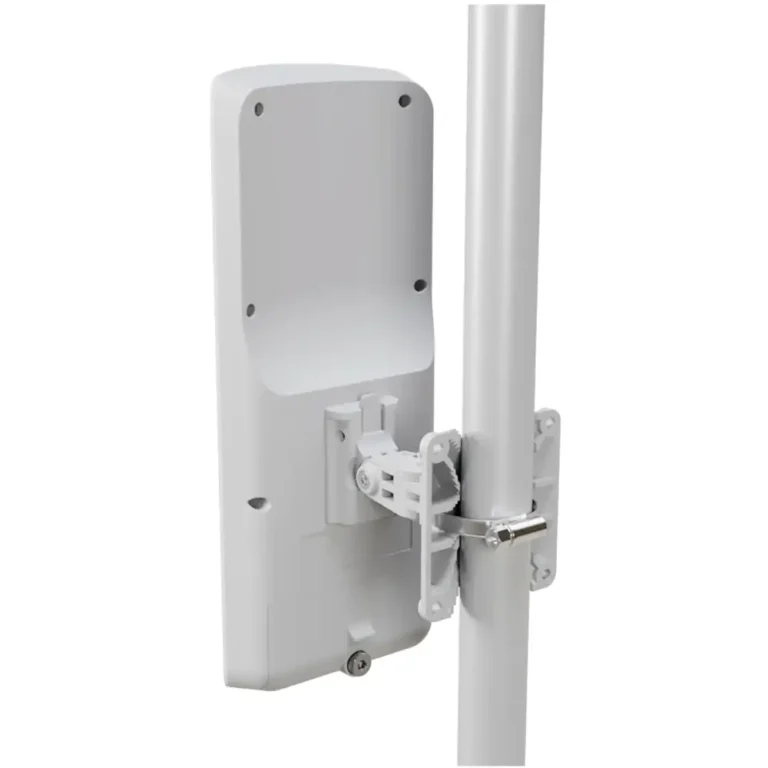 MikroTik mANTBox ax 15s WiFi6 1xGbE 1x2.5G SFP Out